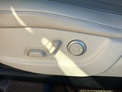 Used 2022 Genesis GV80 2.5T w/ Advanced Package 02 image 25