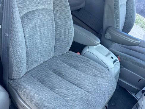 Used 2005 Dodge Grand Caravan SXT w/ Trailer Tow Prep Group image 14