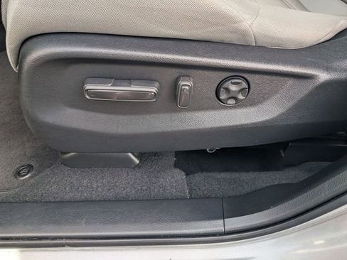 Used 2022 Honda CR-V EX image 15