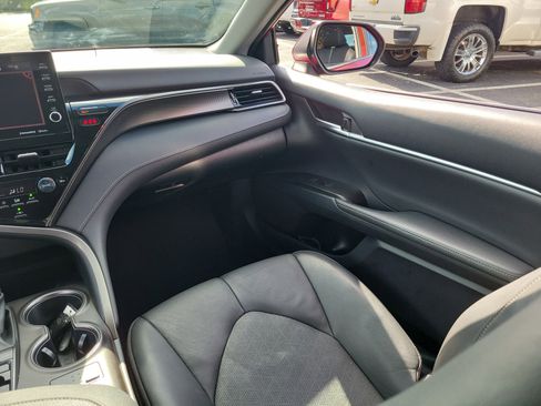 Certified 2021 Toyota Camry XSE FWD image 18