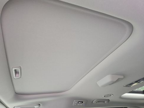 New 2026 Kia Carnival SX Prestige FWD image 24