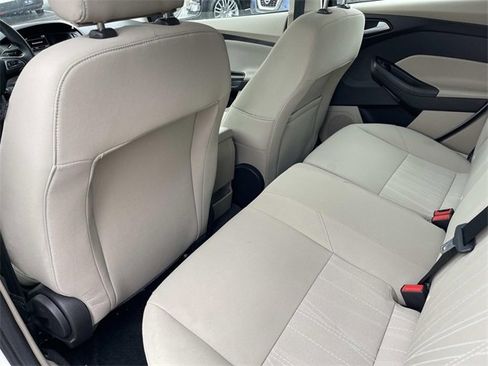 Used 2018 Ford Focus SE image 17