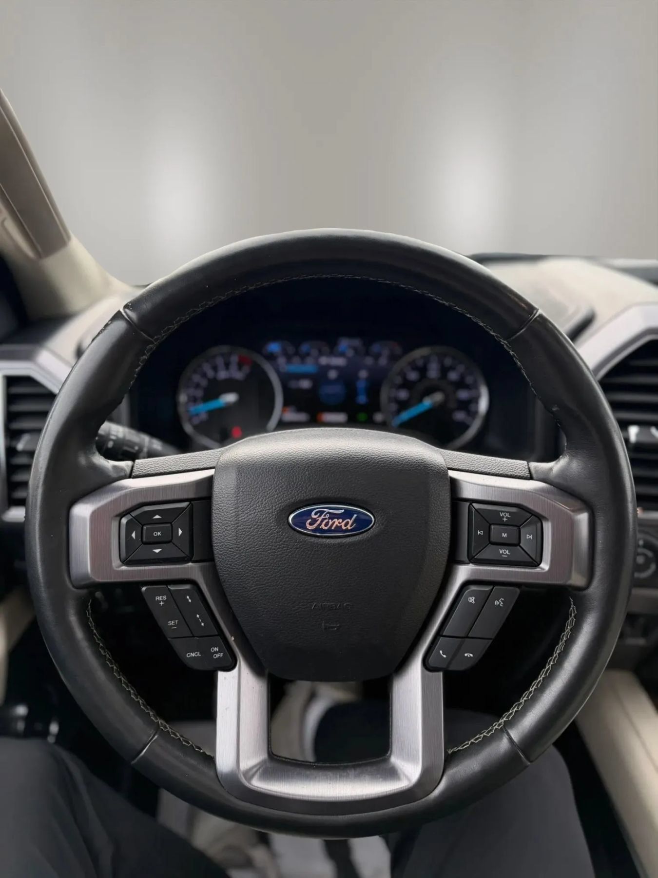 Used 2019 Ford Expedition Platinum AWD/4WD image 12