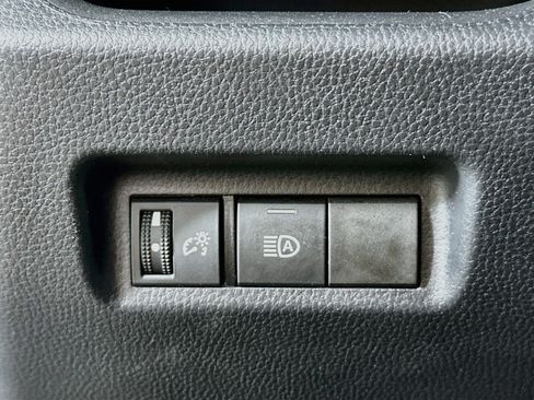 Used 2022 Toyota RAV4 LE w/ Carpet Mat Package (TMS) AWD/4WD image 16