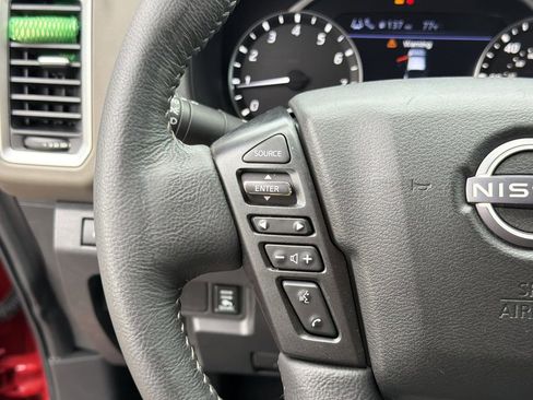 Used 2022 Nissan Frontier SV AWD/4WD image 30