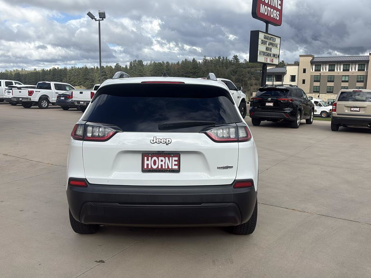 Used 2020 Jeep Cherokee Latitude FWD image 6