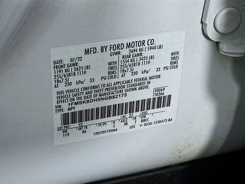 Used 2022 Ford Explorer XLT AWD/4WD image 32