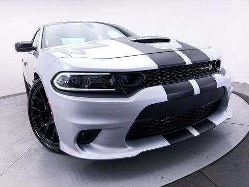 Used 2022 Dodge Charger Scat Pack RWD image 10