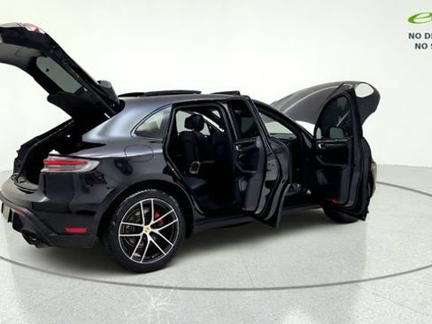 Used 2024 Porsche Macan S AWD/4WD image 19
