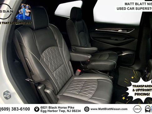 Used 2023 Buick Enclave Avenir AWD/4WD image 23