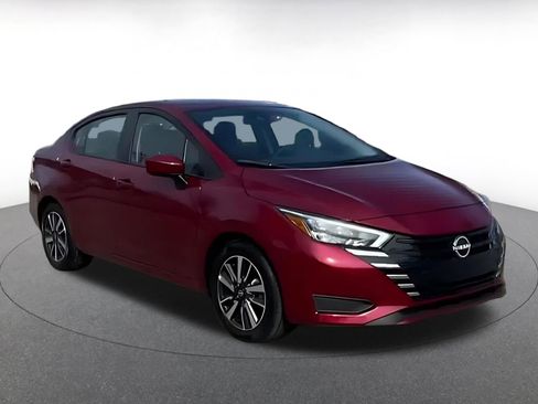 Used 2025 Nissan Versa SV image 15