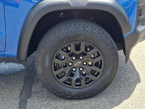 Used 2025 Chevrolet Colorado Trail Boss AWD/4WD image 29