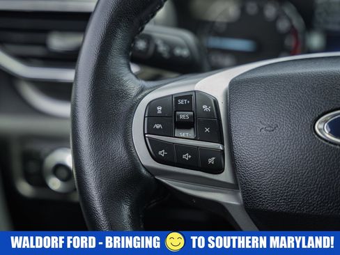 Used 2022 Ford Explorer XLT w/ Equipment Group 202A AWD/4WD image 34