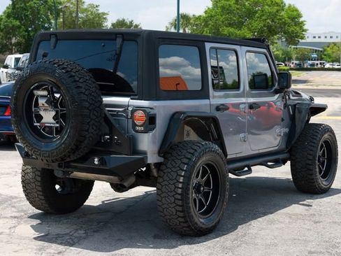 Used 2018 Jeep Wrangler Unlimited Sport S AWD/4WD image 14