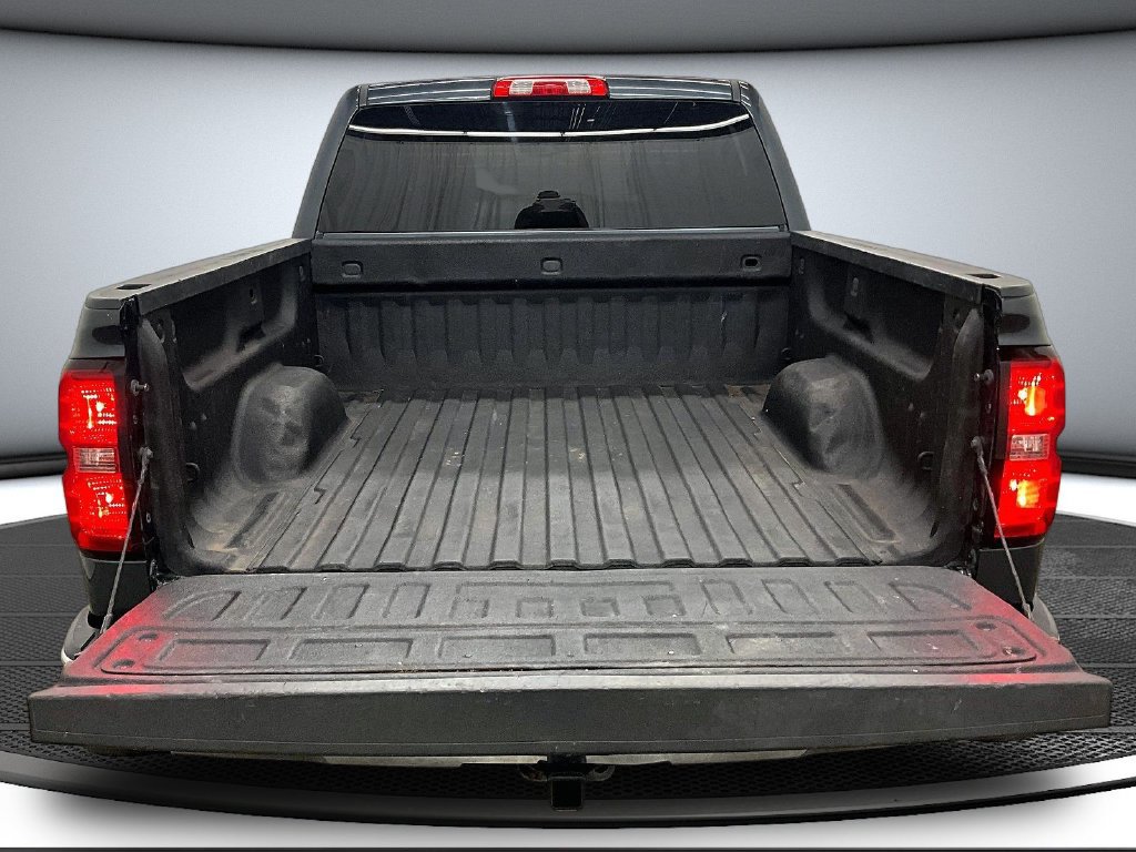 Used 2018 Chevrolet Silverado 1500 LT w/ All Star Edition AWD/4WD image 7