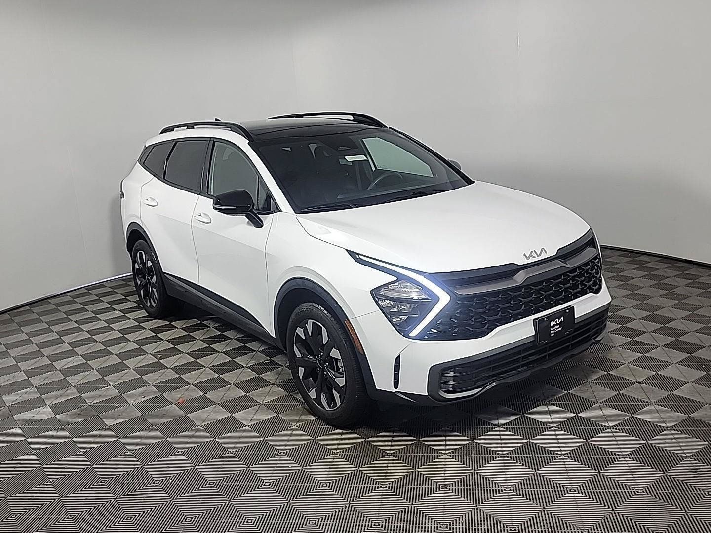 Certified 2023 Kia Sportage X-Line w/ X-Line Premium Package AWD/4WD image 2