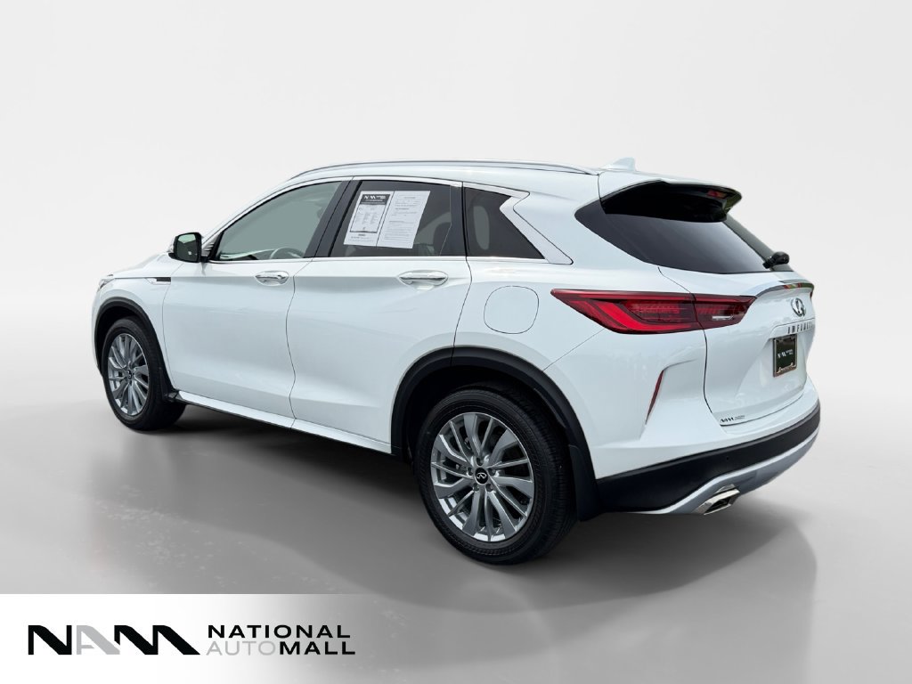 Used 2023 INFINITI QX50 Luxe FWD image 3