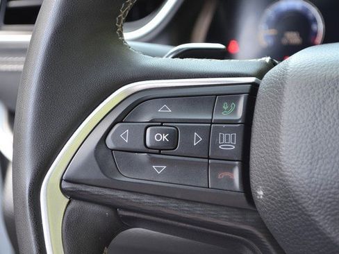 Used 2023 Jeep Grand Cherokee L Laredo image 20