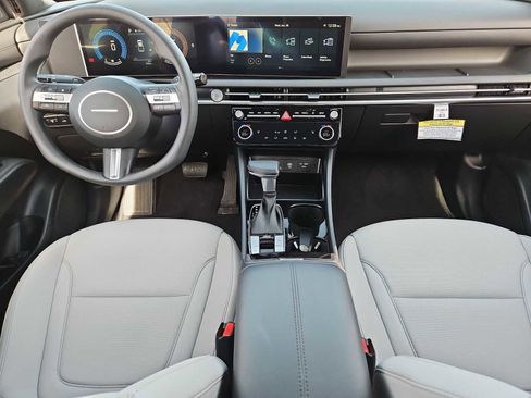 New 2025 Hyundai Santa Cruz SEL image 16