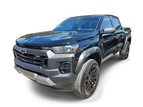 Used 2025 Chevrolet Colorado Trail Boss AWD/4WD image 2