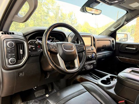 Used 2019 GMC Sierra 1500 Denali w/ Denali Ultimate Package AWD/4WD image 17