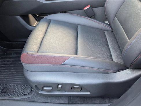 New 2026 Chevrolet Equinox RS w/ Convenience Package III FWD image 4