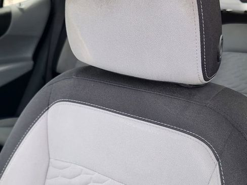 Used 2021 Chevrolet Equinox LT w/ LPO, Floor Liner Package FWD image 15