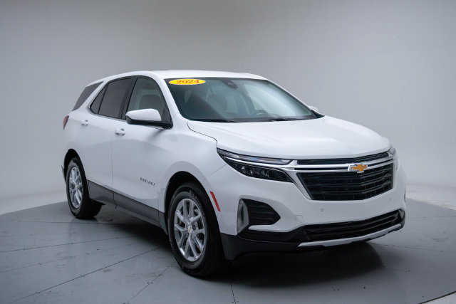 Used 2024 Chevrolet Equinox LT w/ LPO, Floor Liner Package FWD image 10