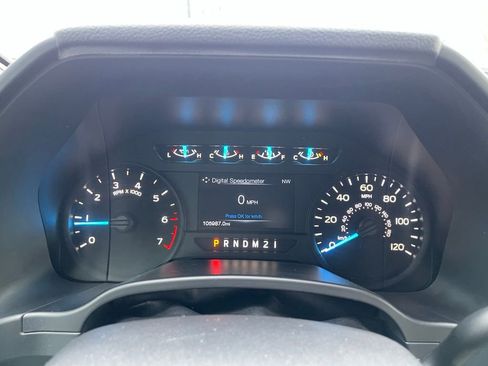 Used 2017 Ford F150 XL w/ Equipment Group 101A Mid image 7