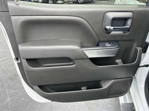 Used 2018 Chevrolet Silverado 1500 LT w/ Trailering Package image 17