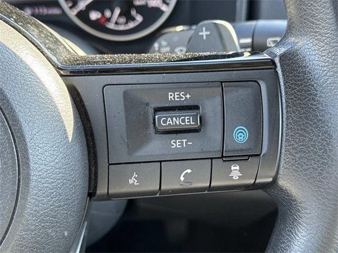 Used 2022 Nissan Rogue SV image 23