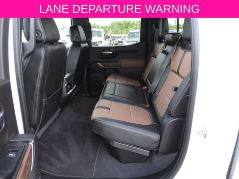 Used 2020 Chevrolet Silverado 1500 High Country w/ Technology Package AWD/4WD image 18