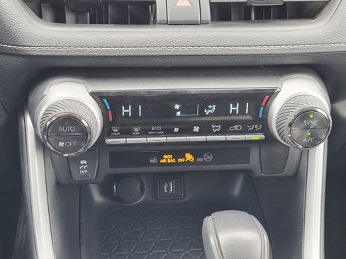 Certified 2024 Toyota RAV4 XLE image 29