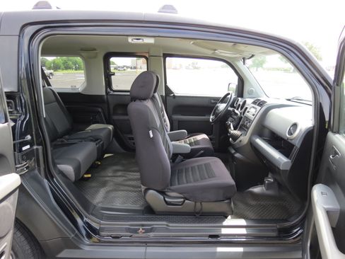 Used 2006 Honda Element EX image 32