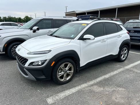 Used 2022 Hyundai Kona SEL w/ Convenience Package FWD image 9