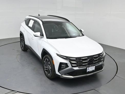 Used 2025 Hyundai Tucson Limited AWD/4WD image 38