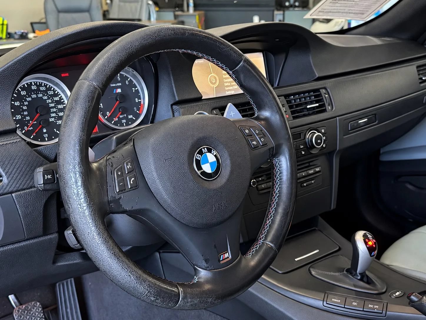 Used 2011 BMW M3 Convertible RWD image 9