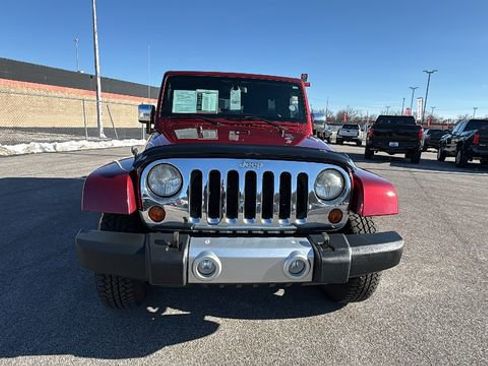 Used 2013 Jeep Wrangler Unlimited Sahara w/ Dual Top Group image 8