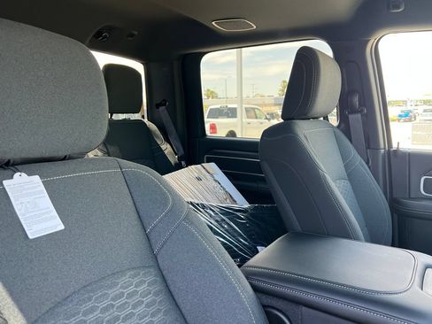 New 2026 RAM 2500 Big Horn AWD/4WD image 14