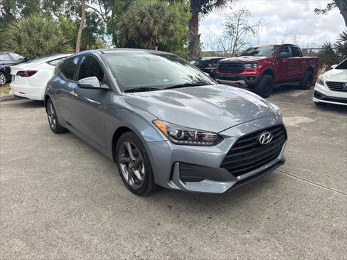Used 2019 Hyundai Veloster 2.0 image 4