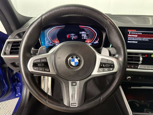Used 2022 BMW 330i Sedan w/ M Sport Package RWD image 11
