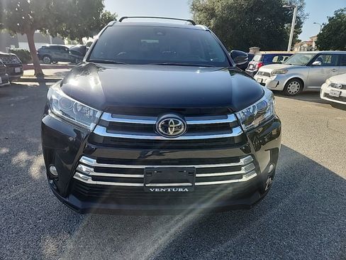 Used 2018 Toyota Highlander Limited image 8