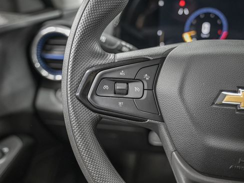 Used 2026 Chevrolet Trax LT w/ LT Convenience Package image 18