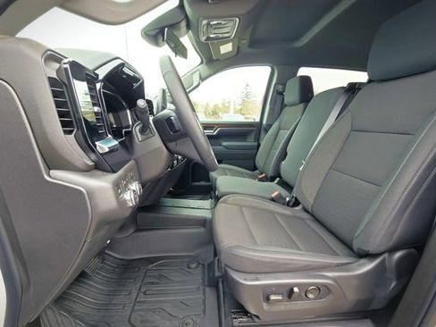 New 2026 GMC Sierra 1500 SLE w/ X31 Off-Road Package AWD/4WD image 13