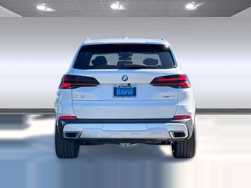 Used 2026 BMW X5 xDrive40i AWD/4WD image 9