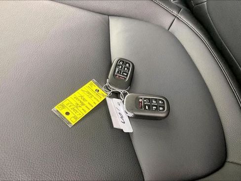 Certified 2026 Honda Odyssey Touring image 14