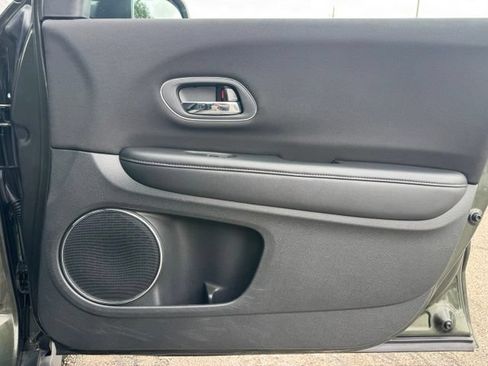 Used 2017 Honda HR-V EX image 28