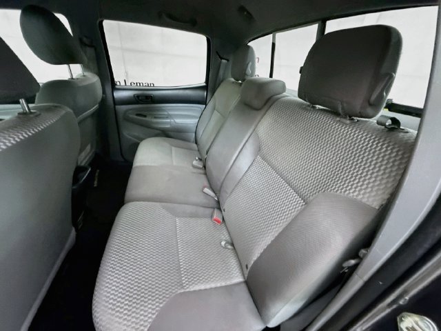 Used 2014 Toyota Tacoma 4x4 Double Cab w/ SR5 Package image 22