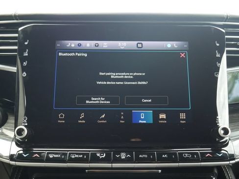 Used 2022 Jeep Wagoneer Series III w/ Rear Seat Video Group 1 AWD/4WD image 6