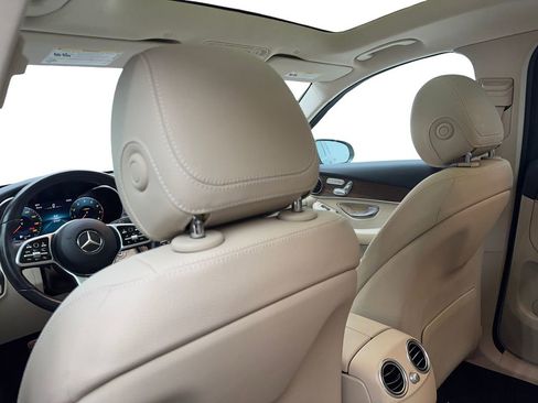 Used 2022 Mercedes-Benz GLC 300 4MATIC image 34